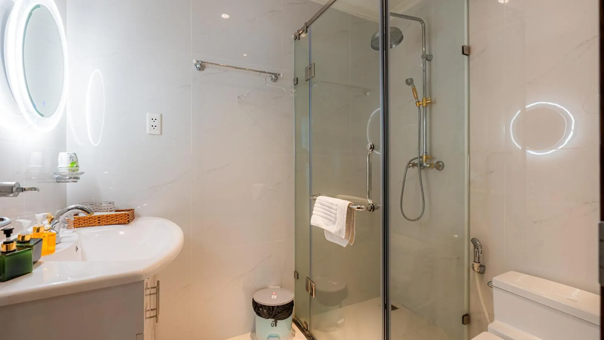 Leman Luxury Suites Ho Chi Minh City